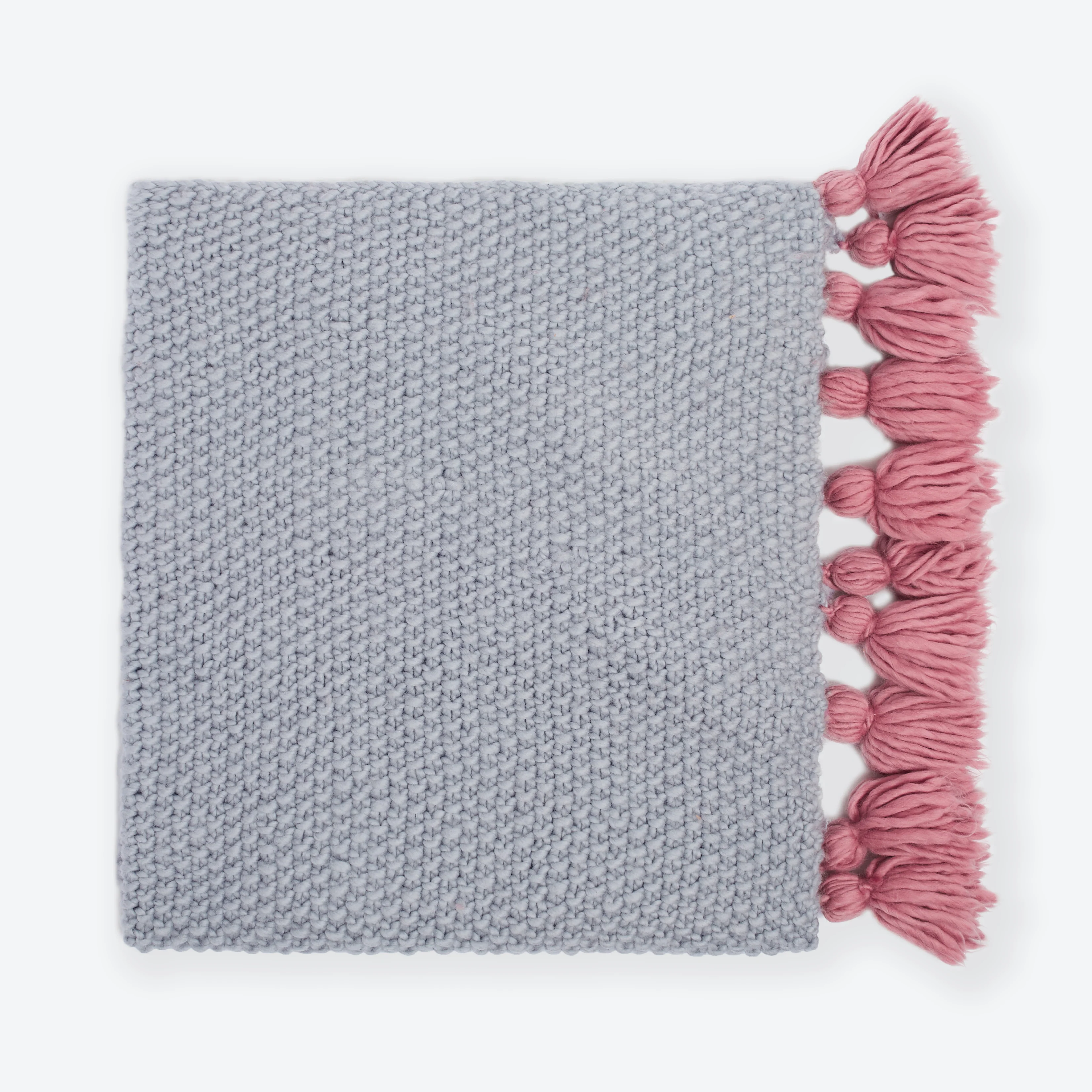 Chunky Tassel Throw Knitting Kit - Image 3