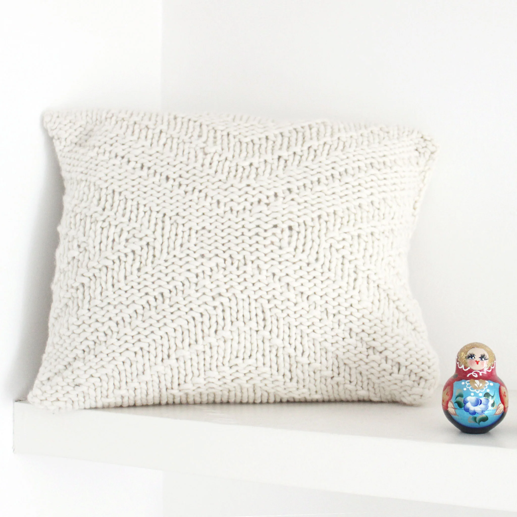 Kingley Cushion Cover Knitting Kit - Image 5