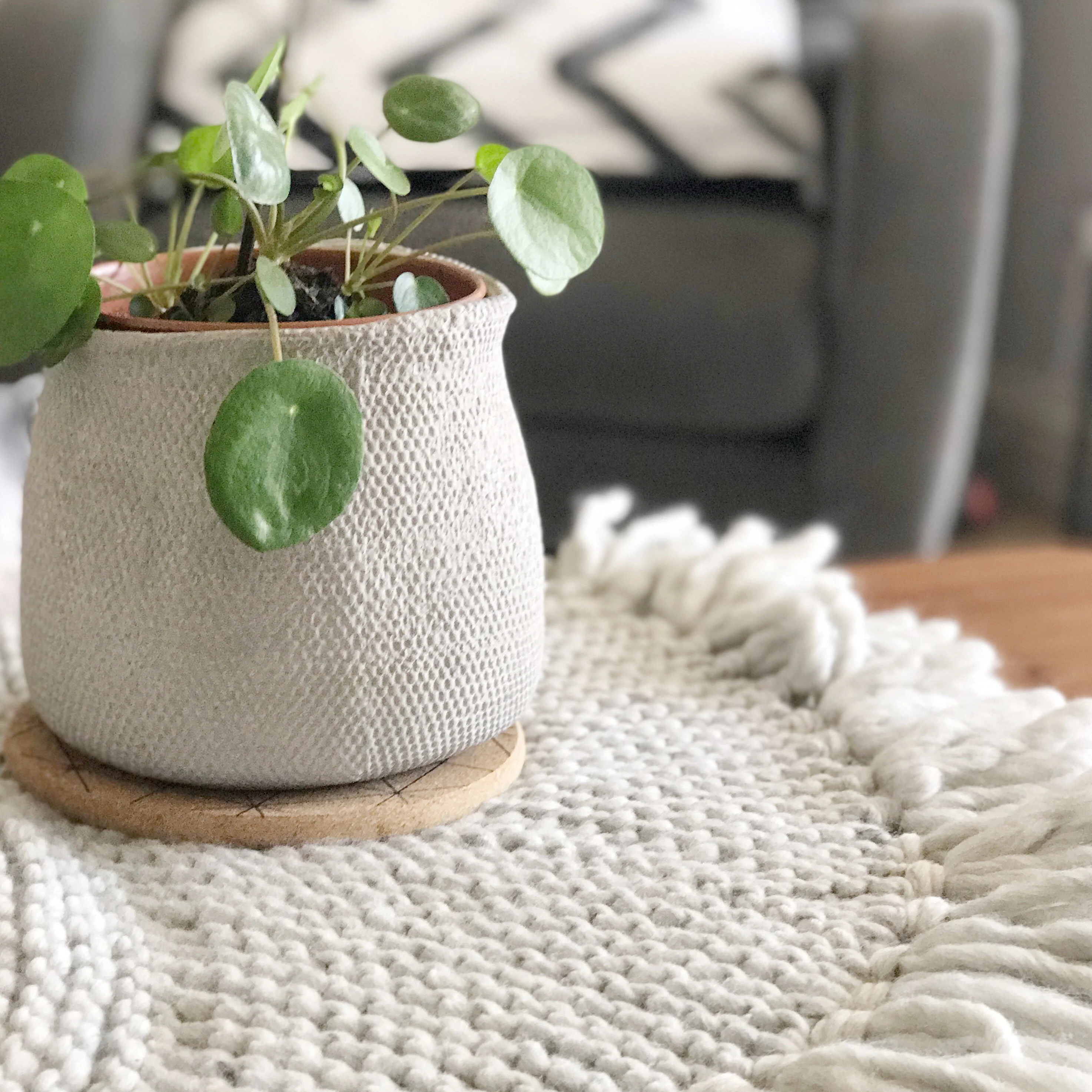 Maggie Round Rug Knitting Kit - Image 3