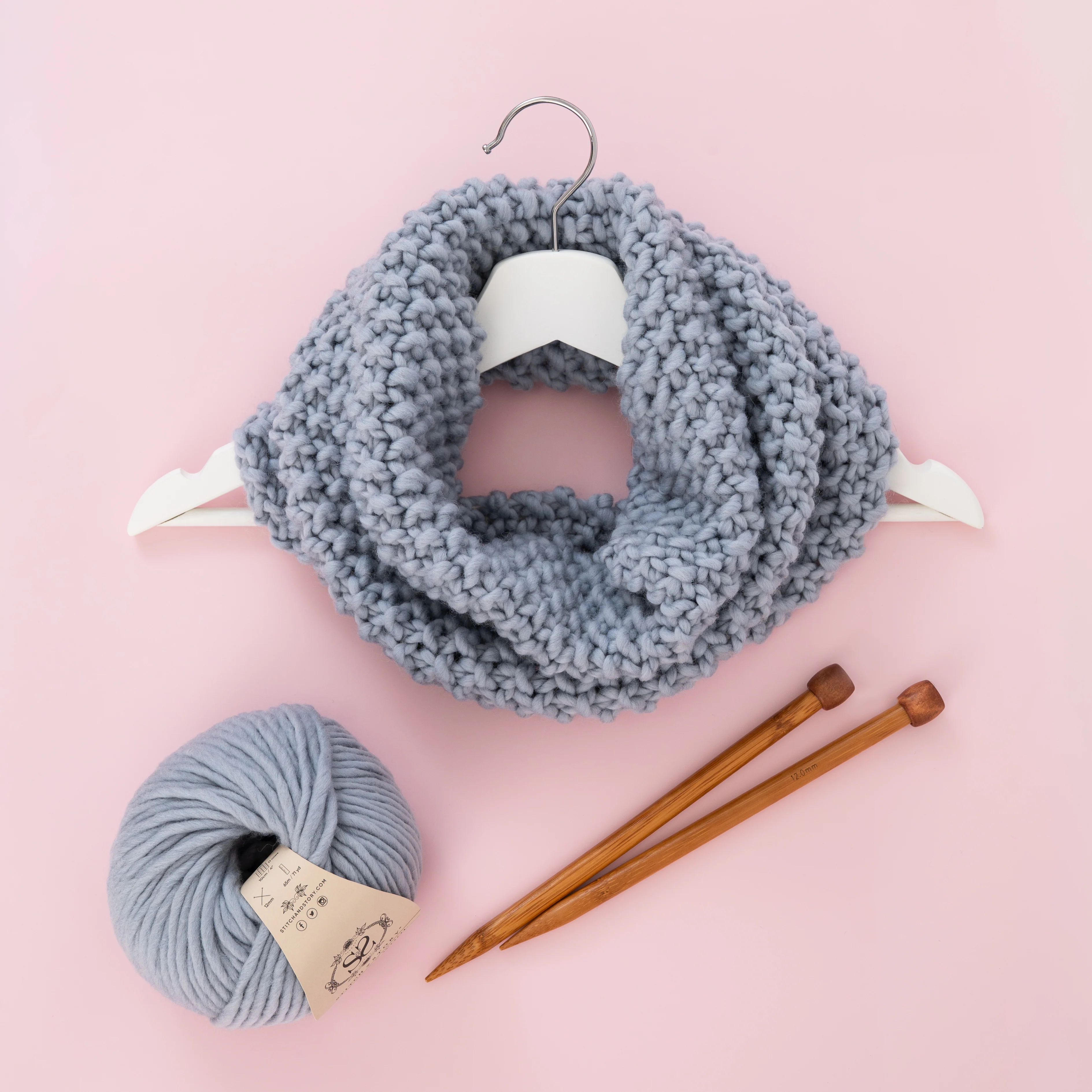 Mateusz Snood Knitting Kit - Image 5