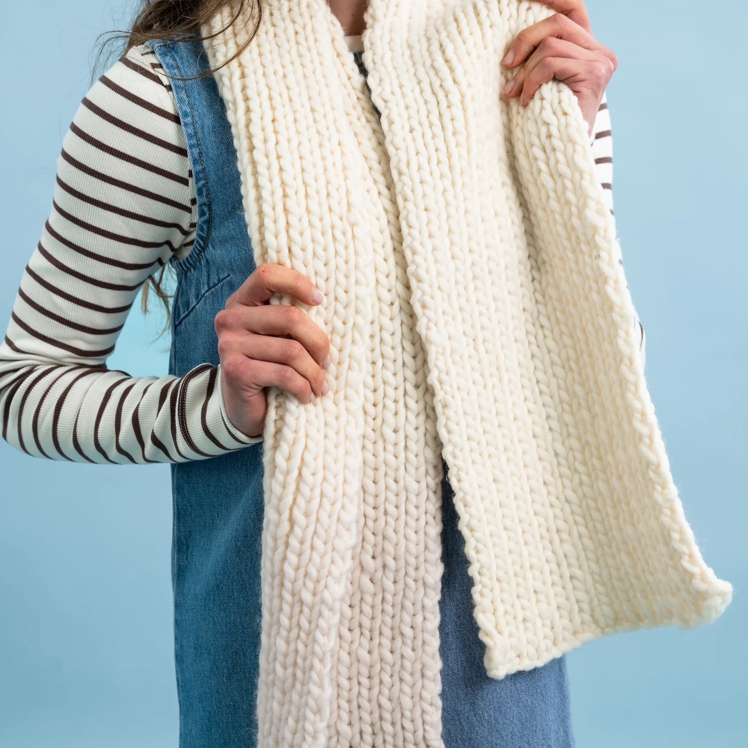 Vale Scarf Knitting Kit - Image 4
