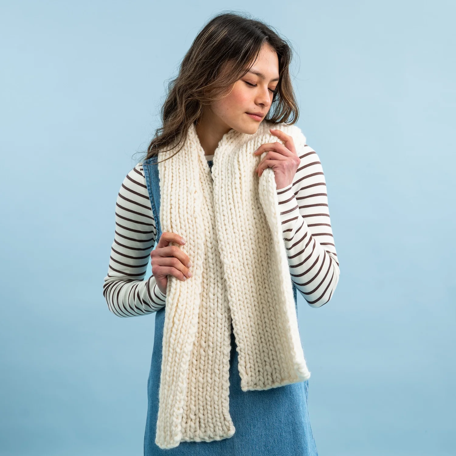 Vale Scarf Knitting Kit - Image 5